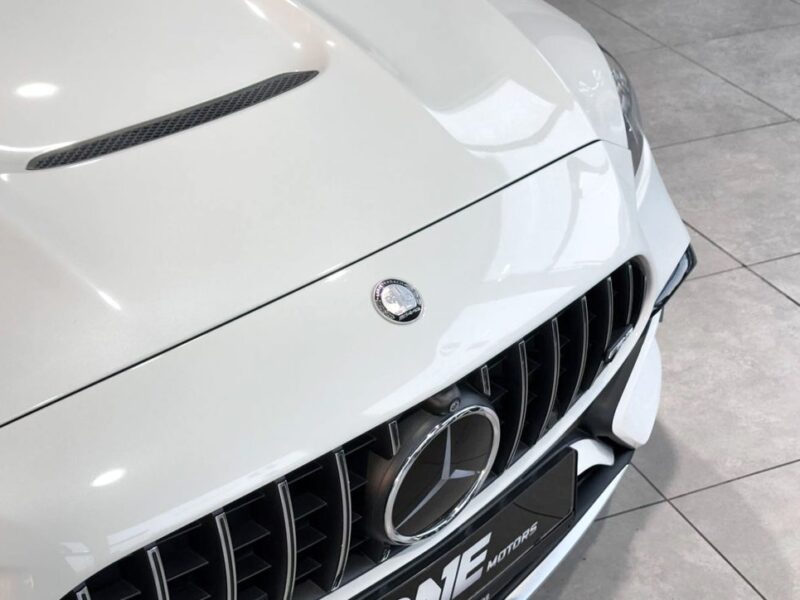 2024 Mercedes-Benz C63 S 2.0 Litres 4 Cylinders Hybrid Engine White Black Sedan AWD
