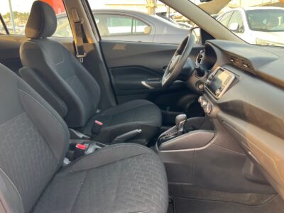 2024 Nissan Kicks 1.6 Liters 4 Cylinders Petrol Engine White Black SUV GCC Specs Automatic