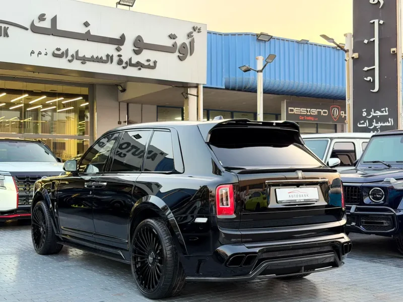 2021 Rolls-Royce Cullinan Black Badge Powerful V12 Engine Black White SUV European Specs