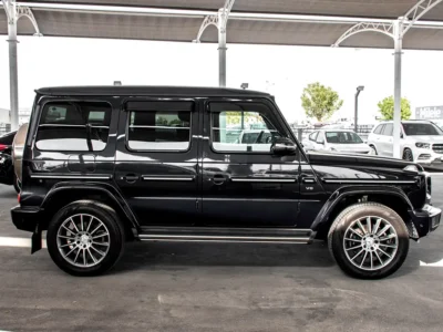 2019 Mercedes-Benz G-Class G 550 8 Cylinders Petrol Engine Blue Black SUV Japanese Specs