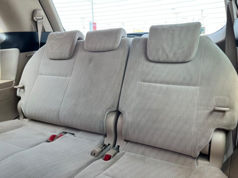 2020 Toyota Previa 8 Seats 2.4 Litres V4 Petrol Engine White Beige SUV GCC Specs Automatic