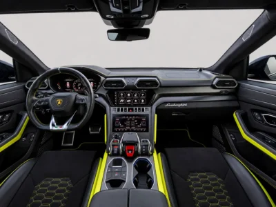 2022 Lamborghini Urus Pearl Capsule 4.0L V8 Twin-Turbo Petrol Engine Black SUV GCC Specs