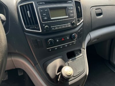 2021 Hyundai H1 3 Seats Manual 2.4L 4 Cylinders Petrol Engine White Grey Van GCC Specs