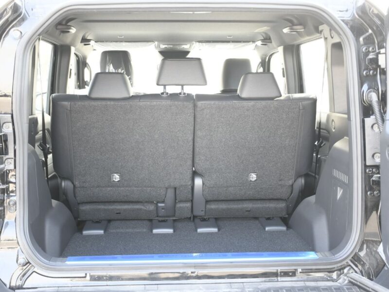 2027 TOYOTA FJ CRUISER 2.7 Litres 4 Cylinders Petrol Engine Black SUV GCC Specs