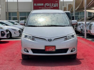 2020 Toyota Previa 8 Seats 2.4 Litres V4 Petrol Engine White Beige SUV GCC Specs Automatic