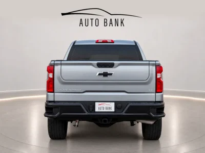 2024 Chevrolet Silverado 1500 LT Trail Boss 8 Cylinders Petrol Engine Silver Beige Pickup Truck