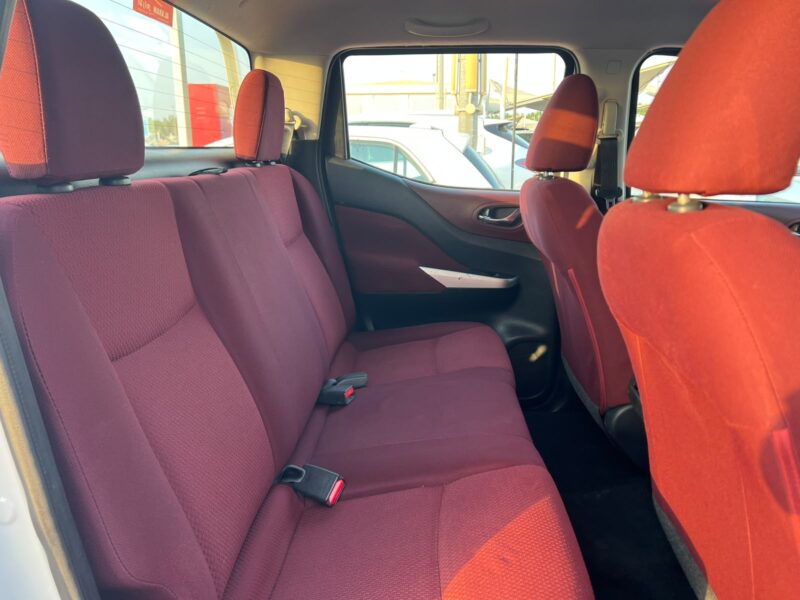 2020 Nissan Navara 2.5 Litres 4 Cylinders Petrol Engine White Red Pickup Truck GCC Specs