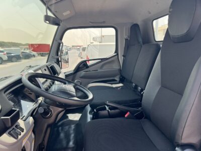 2025 Mitsubishi Canter 14FT Manual 4.2L 4 Cylinders Diesel Engine White Black Truck GCC