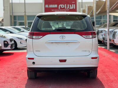 2020 Toyota Previa 8 Seats 2.4 Litres V4 Petrol Engine White Beige SUV GCC Specs Automatic