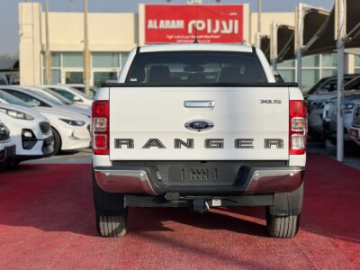 2022 Ford Ranger 2.2 Litres 4 Cylinders Turbo Diesel Engine White Black Pickup Truck GCC