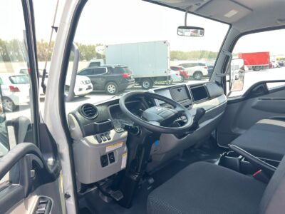2025 Mitsubishi Canter 14FT Manual 4.2L 4 Cylinders Diesel Engine White Black Truck GCC