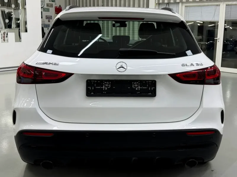 2021 Mercedes-Benz GLA-Class GLA 35 AMG 4MATIC 2.0L turbocharged White Black Crossover
