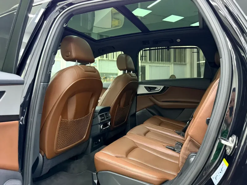 2019 Audi Q7 55 TFSI quattro S 3.0L Turbocharged V6 Petrol Engine Black Brown SUV GCC