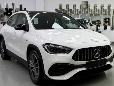 2021 Mercedes-Benz GLA-Class GLA 35 AMG 4MATIC 2.0L turbocharged White Black Crossover