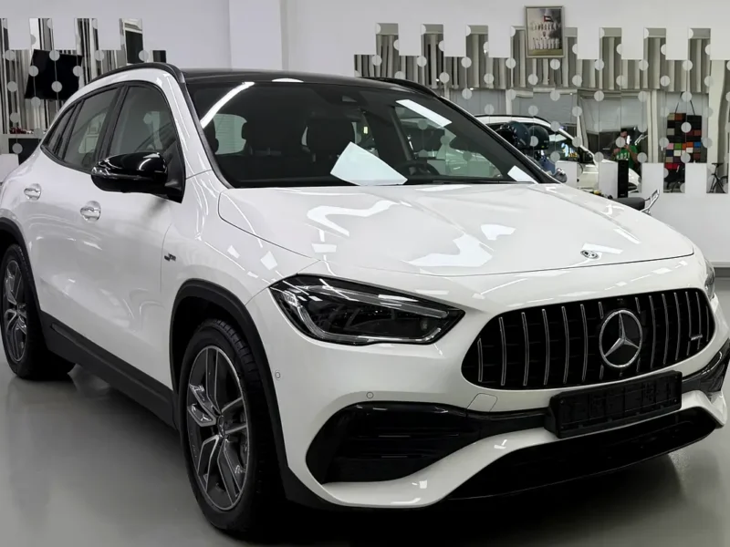2021 Mercedes-Benz GLA-Class GLA 35 AMG 4MATIC 2.0L turbocharged White Black Crossover