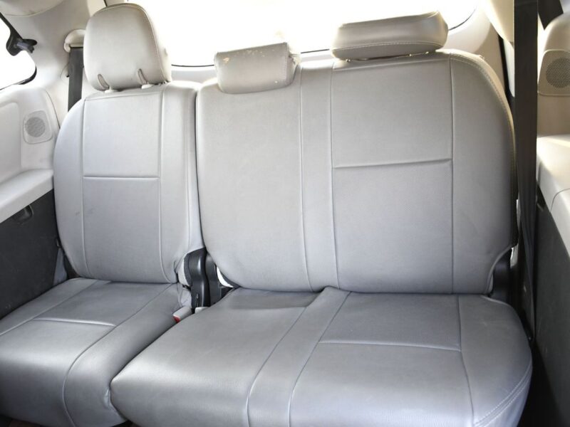 2025 Toyota Sienna LIMITED 3.5 Litres 6 Cylinders Petrol Engine Grey Van American Specs