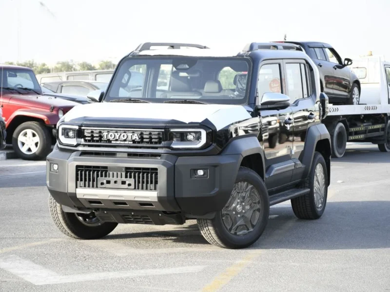 2027 TOYOTA FJ CRUISER 2.7 Litres 4 Cylinders Petrol Engine Black SUV GCC Specs