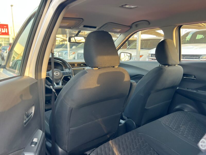2024 Nissan Kicks 1.6 Liters 4 Cylinders Petrol Engine White Black SUV GCC Specs Automatic