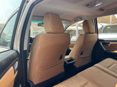 2022 Toyota Fortuner 4.0 Litres 6 Cylinders Petrol Engine White Tan SUV GCC Specs Automatic