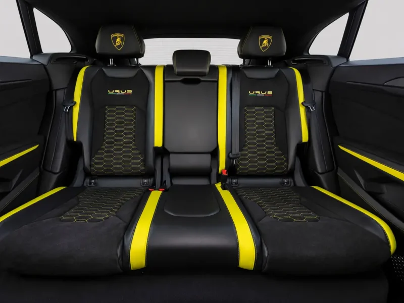 2022 Lamborghini Urus Pearl Capsule 4.0L V8 Twin-Turbo Petrol Engine Black SUV GCC Specs