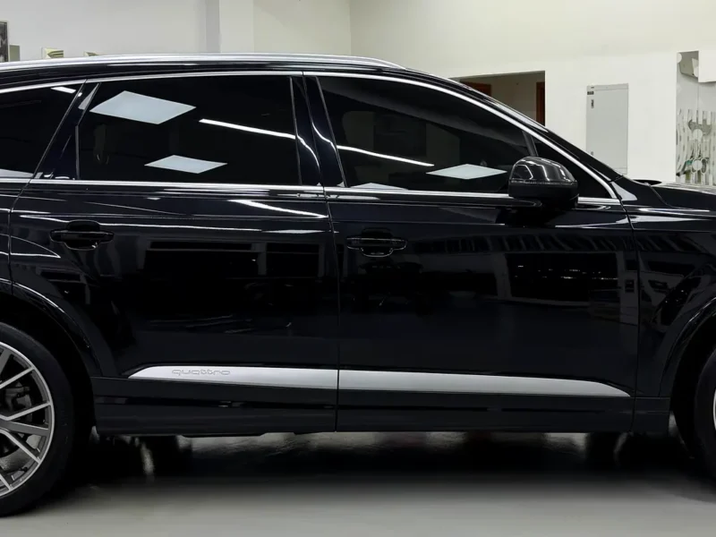 2019 Audi Q7 55 TFSI quattro S 3.0L Turbocharged V6 Petrol Engine Black Brown SUV GCC