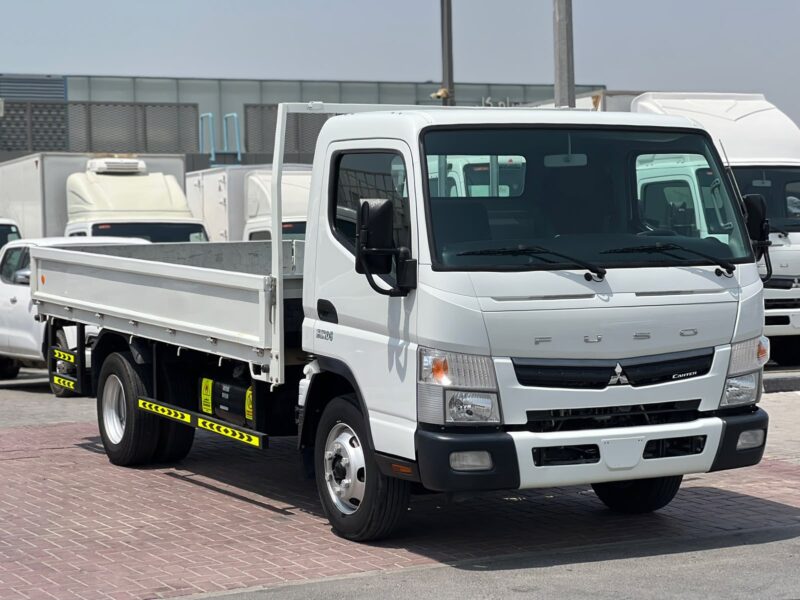 2025 Mitsubishi Canter 14FT Manual 4.2L 4 Cylinders Diesel Engine White Black Truck GCC