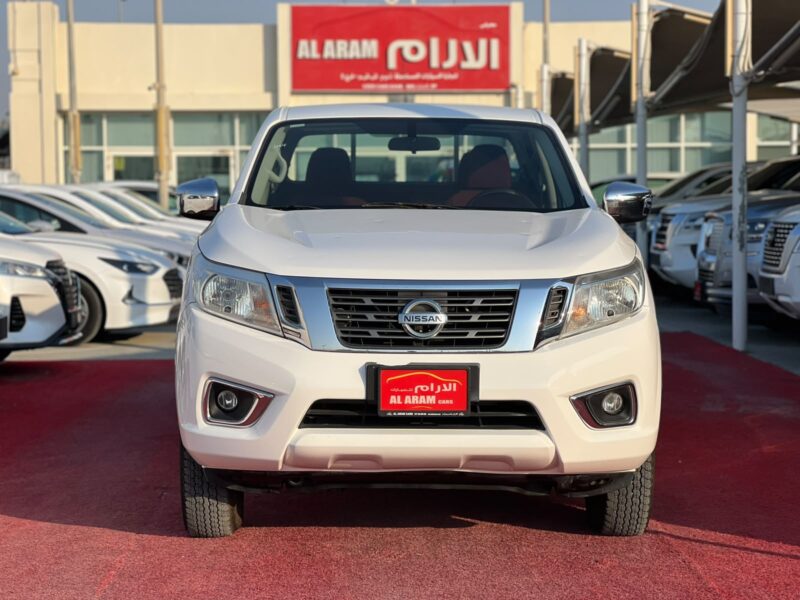 2020 Nissan Navara 4X4 2.5 Litres 4 Cylinders Petrol Engine White Red Pickup Truck Automatic
