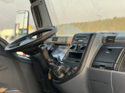 2016 Mitsubishi Canter D/C Manual 4.2L 4 Cylinders Diesel Engine White Grey Truck GCC