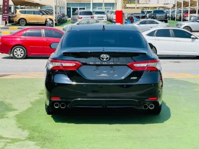 2018 Toyota Camry SE 2.5 Litres 4 Cylinders Petrol Engine Black Sedan FWD US Specs