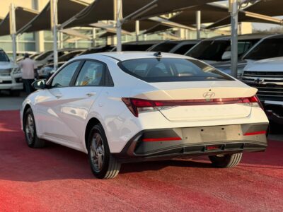 2025 Hyundai Elantra 1.6 Litres 4 Cylinders Petrol Engine White Grey Sedan GCC Specs
