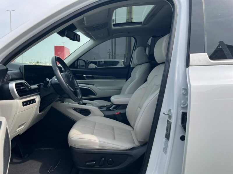 2023 Kia Telluride EX 3.8 Litres V6 Petrol Engine White Grey SUV GCC Specs FULL OPTIONS