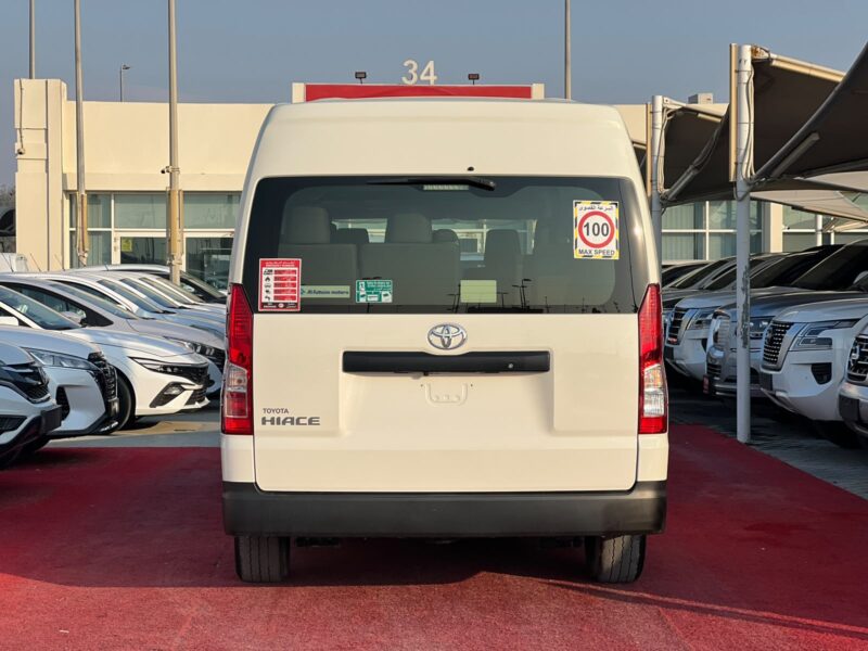 2024 Toyota Hiace 13 Seats 2.7 Litres 4 Cylinders Petrol Engine White Grey Van GCC Manual