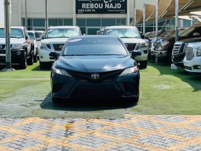 2018 Toyota Camry SE 2.5 Litres 4 Cylinders Petrol Engine Black Sedan FWD US Specs