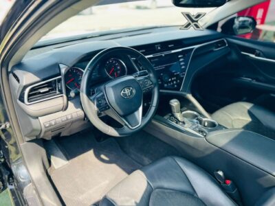 2018 Toyota Camry SE 2.5 Litres 4 Cylinders Petrol Engine Black Sedan FWD US Specs