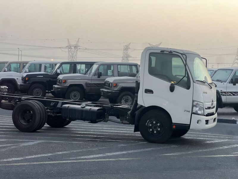 2024 Hino 300 714 4.0-Liter 4-Cylinder Turbo-Diesel Engine White Black Truck GCC