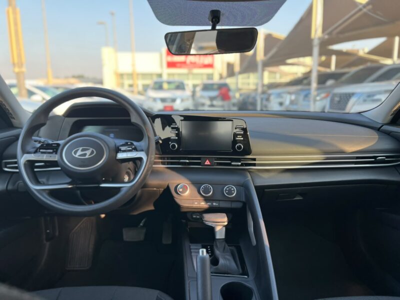 2025 Hyundai Elantra 1.6 Litres 4 Cylinders Petrol Engine White Grey Sedan GCC Specs