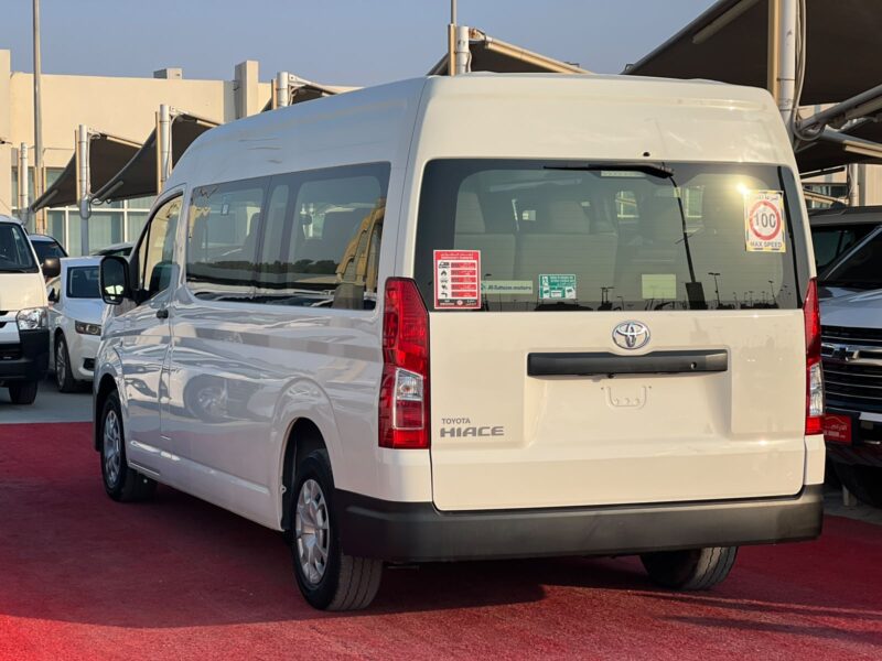 2024 Toyota Hiace 13 Seats 2.7 Litres 4 Cylinders Petrol Engine White Grey Van GCC Manual