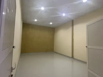 450 sqft Small Storage Warehouse Al Quoz On GROUND Floor