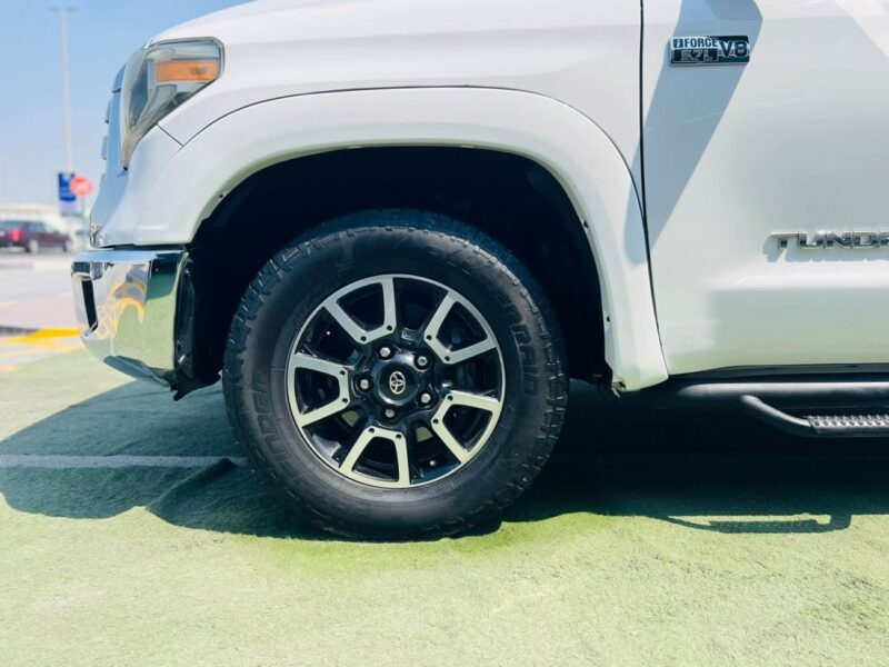 2015 Toyota Tundra STANDARD 5.7 Litres 8 Cylinders Petrol Engine White Red Pickup Truck