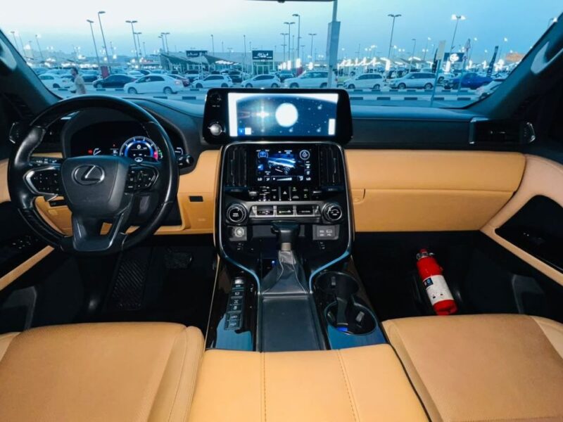2024 Lexus LX600 PRESTIGE 3.5L TWIN TURBO 6 Cylinders Petrol Engine White Tan SUV GCC