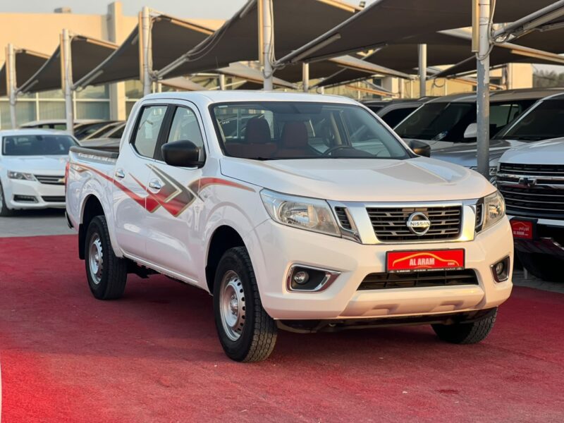 2020 Nissan Navara 4X2 Automatic 2.5 Litres 4 Cylinders Petrol Engine White Red Pickup Truck