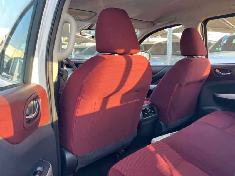 2020 Nissan Navara 4X4 2.5 Litres 4 Cylinders Petrol Engine White Red Pickup Truck Automatic