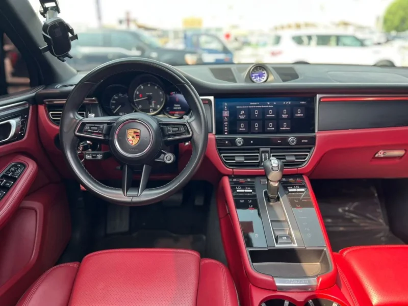 2022 Porsche Macan STANDARD 2.0L TWINTURBO 4 Cylinders Petrol Engine Black Red SUV