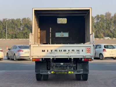 2016 Mitsubishi Canter D/C Manual 4.2L 4 Cylinders Diesel Engine White Grey Truck GCC