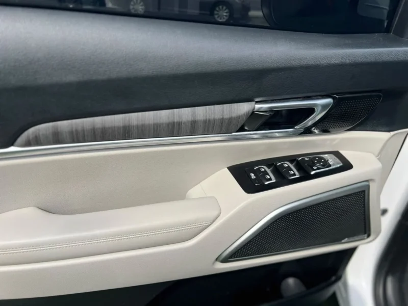 2023 Kia Telluride EX 3.8 Litres V6 Petrol Engine White Grey SUV GCC Specs FULL OPTIONS