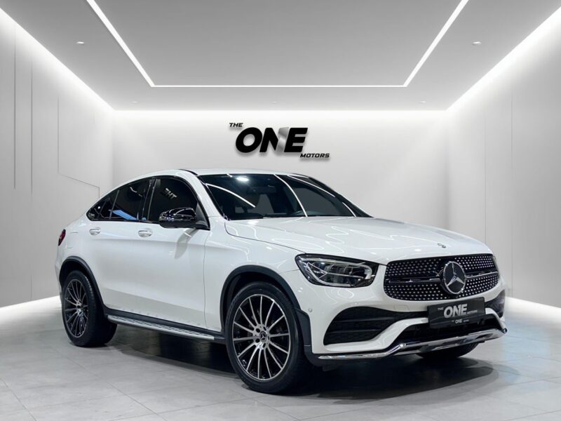 2019 Mercedes-Benz GLC 300 2.0 Litres 4 Cylinders Petrol Engine White Red SUV US Specs