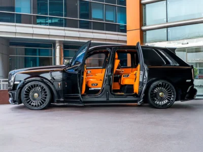 2021 Rolls-Royce Cullinan Black Badge 6.75L Twin-Turbo V12 Petrol Engine Black Orange SUV