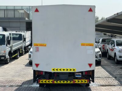 2022 Isuzu Reward NPR Truck Water Shutter 4.2 Litres 4 Cylinders Diesel Engine White Grey
