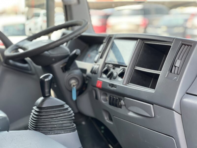 2022 Isuzu Reward NPR Truck Water Shutter 4.2 Litres 4 Cylinders Diesel Engine White Grey