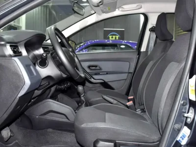 2025 Renault Duster Comfort 4 Cylinders Petrol Engine Grey Black SUV GCC Specs